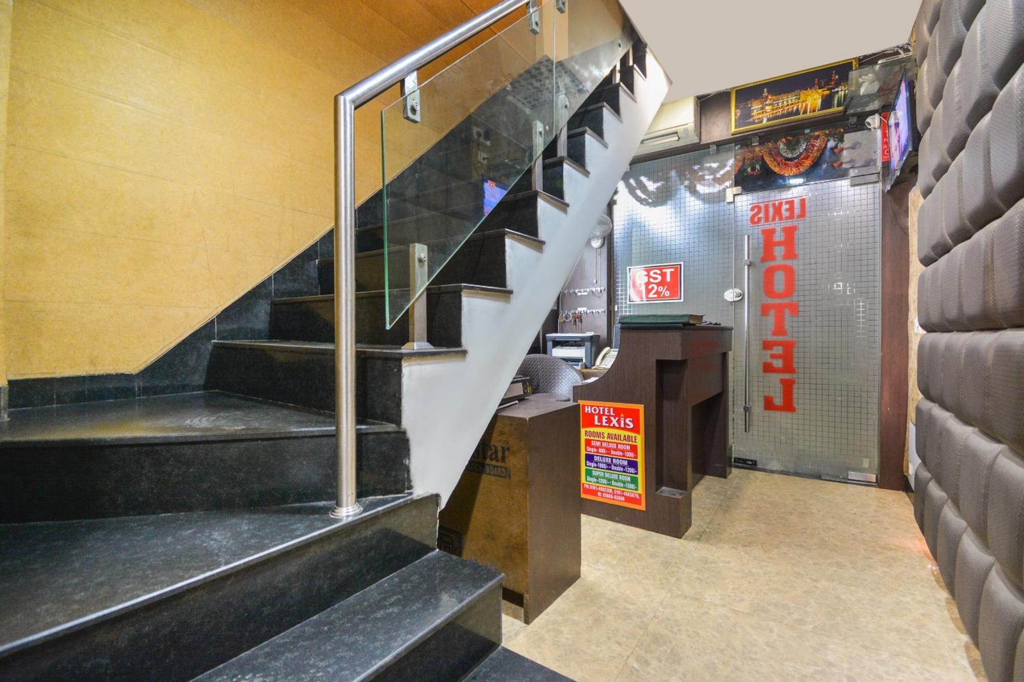 โอโย 19392 โฮเต็ล เลกซิส Hotel ลูดิฮานา ภายนอก รูปภาพ